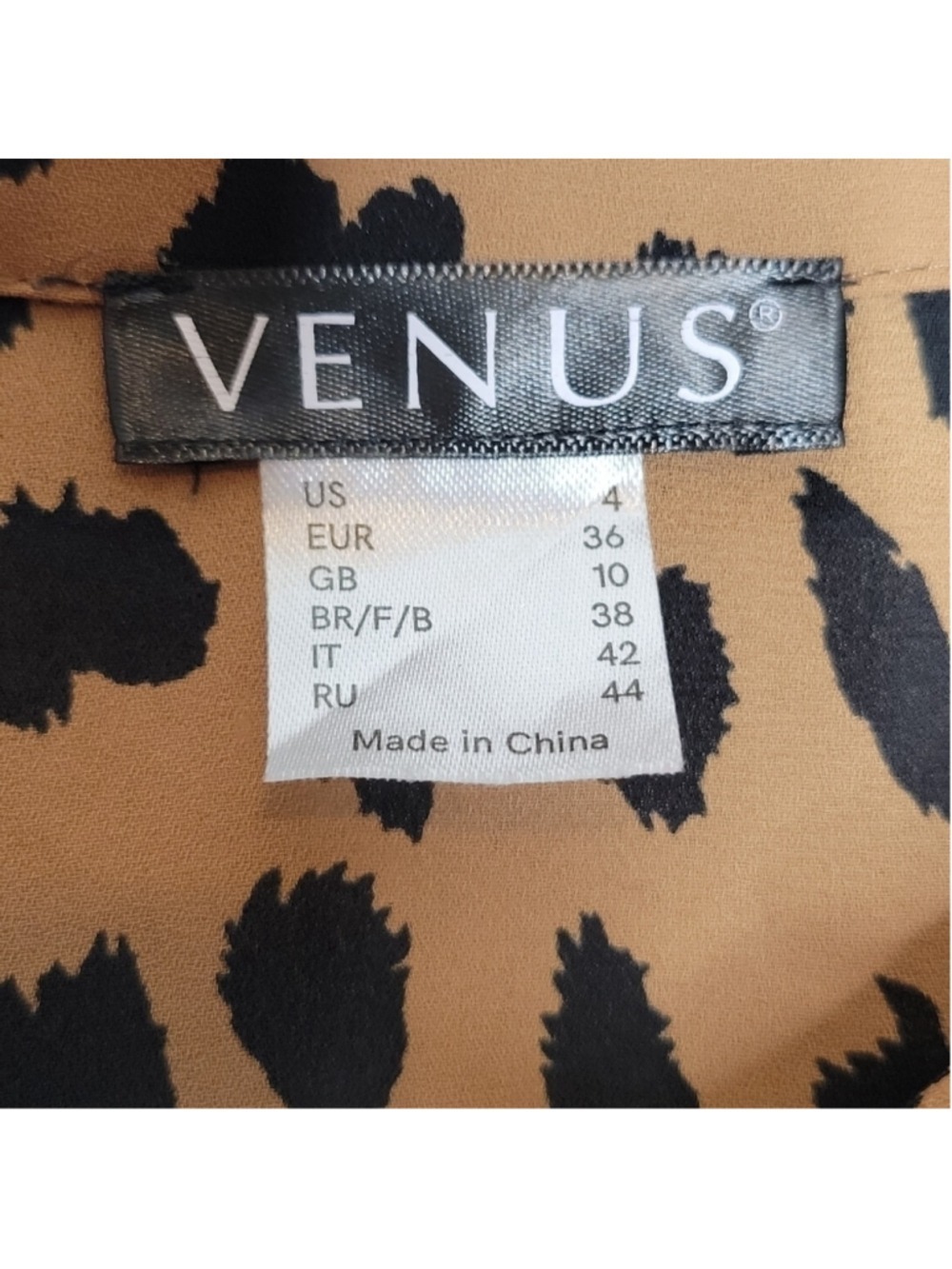 SALE 4/$30 Venus Leopard Print Button Down Blouse Navy Blue Tan Women's Size 4 - Picture 6 of 11